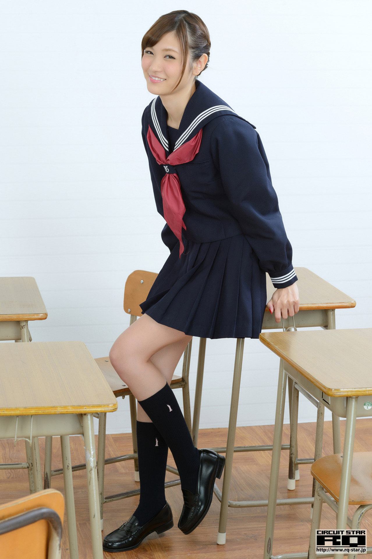 kawaiileg:  神咲はるか｜美脚・脚フェチTumblr