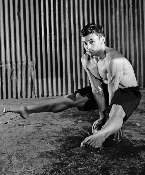 return2zwollenwood: Tom Daley Showing off for his man.