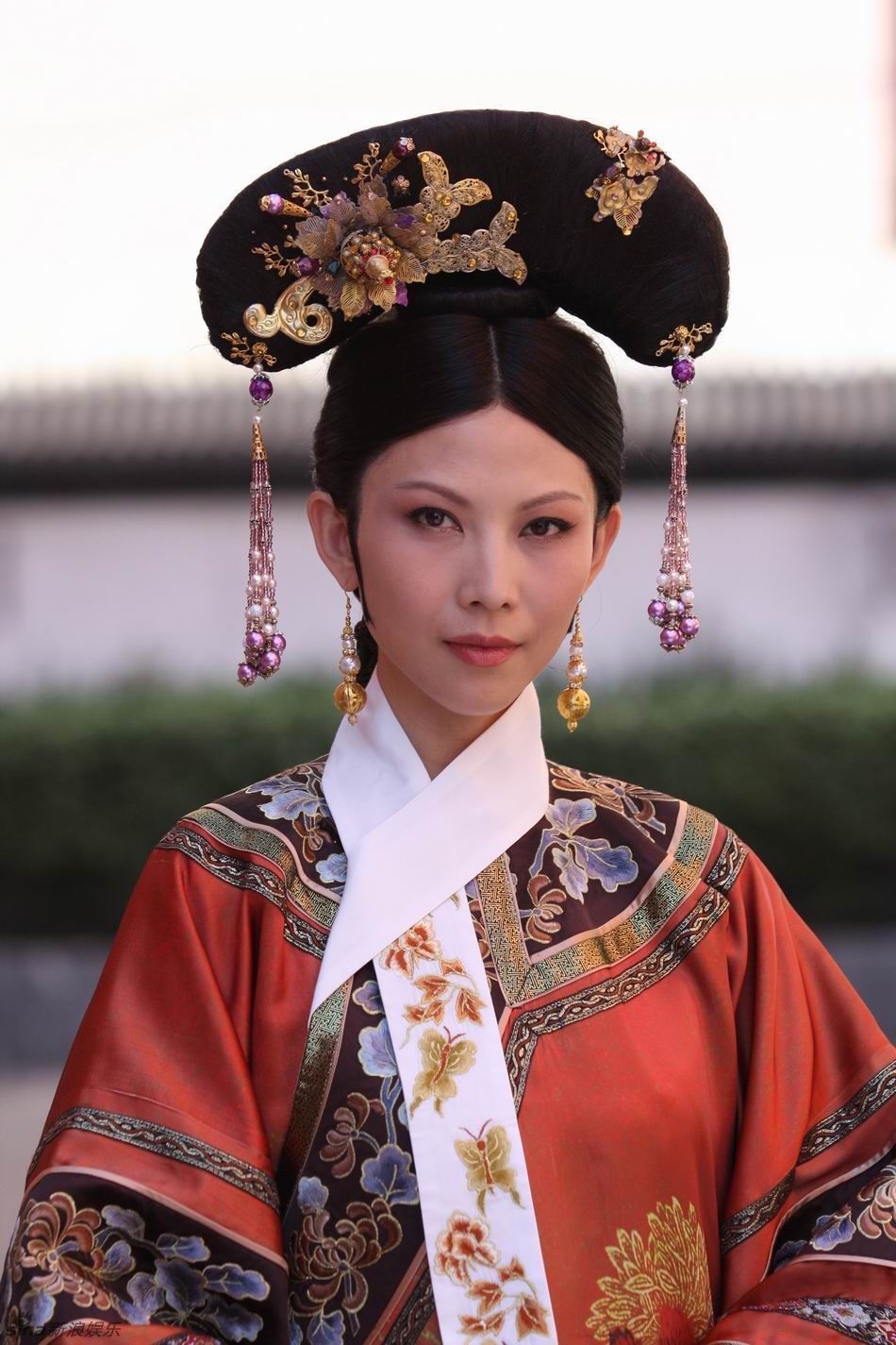 pyongland:   Ada Choi as Empress. Pure awesome. Her costumes and golden head pieces