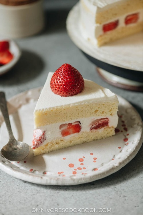 daily-deliciousness:Japanese strawberry shortcake