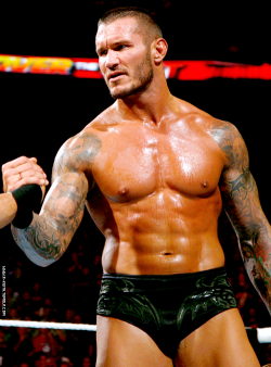 r-keith:  Randy Orton : Heel turn please !!!  Oh damn look