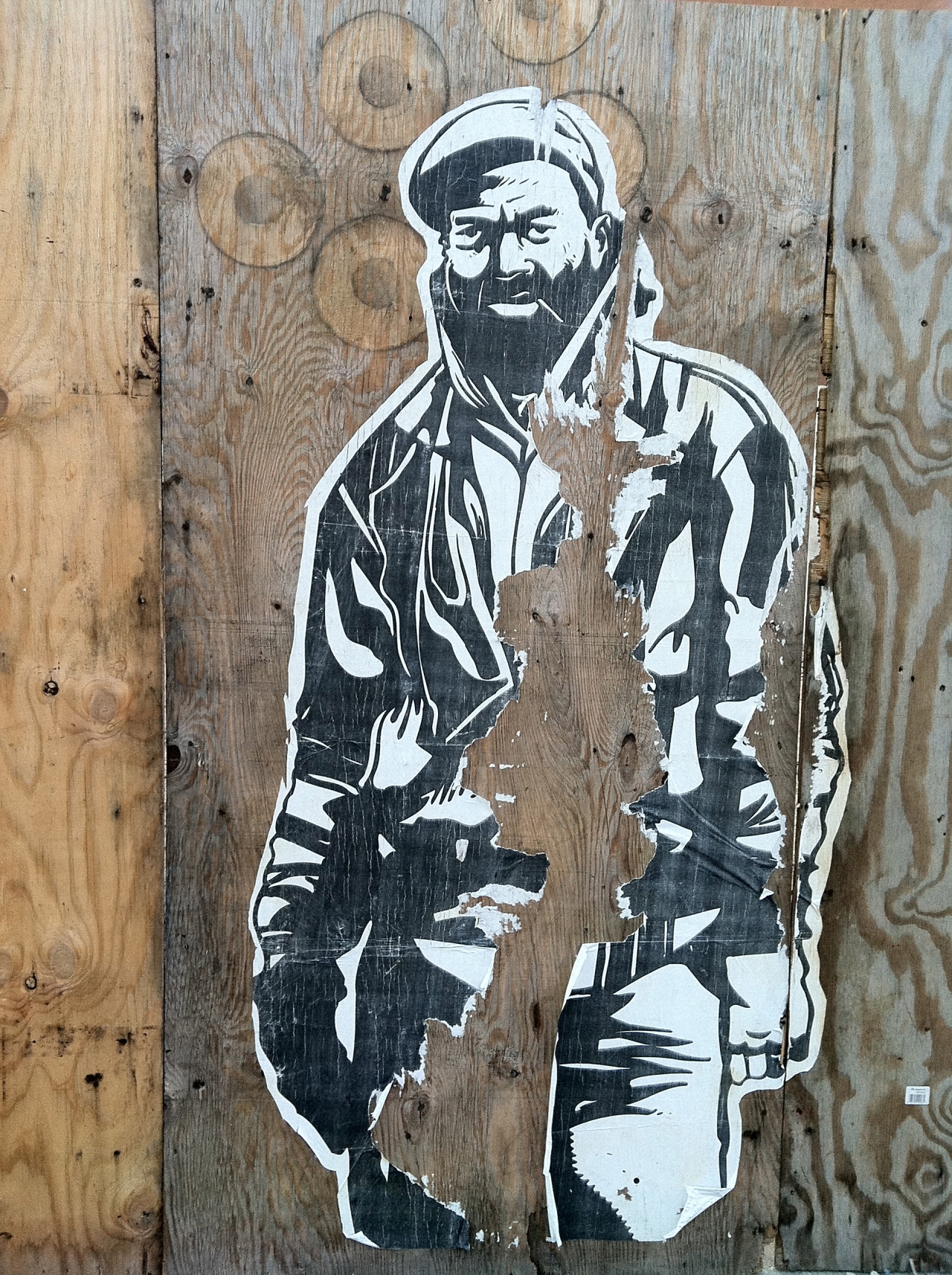 backinbrooklyn:  constitutionallymoderndiy:  At the end of my block…artist unknown