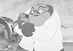 toothlessismypatronus:  Lilo and Stitch + Hugs  ”..because we all need someone