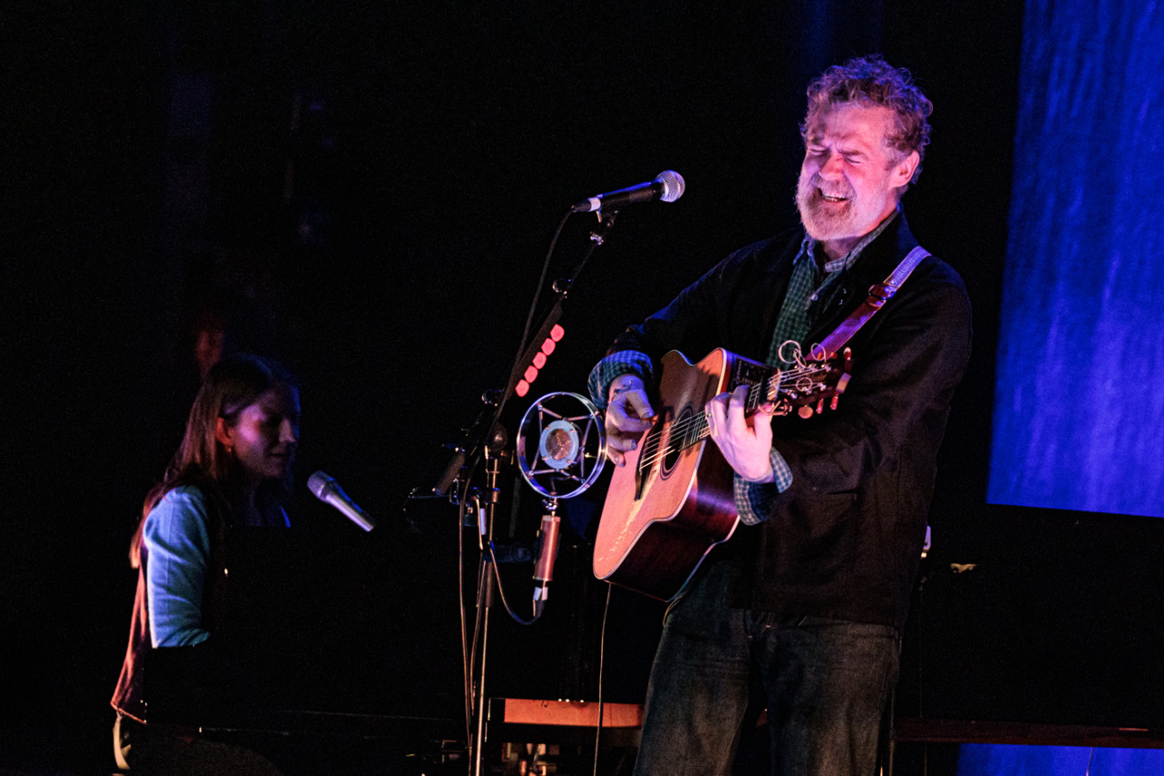 Glen Hansard and Markéta Irglová Reunite the Swell Season on St. Patrick’s Day at the Beacon Theatre