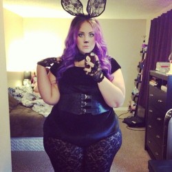 khaleesidelrey:  You’ve heard the phrase f*ck like a bunny ~ haven’t you, darklings? 