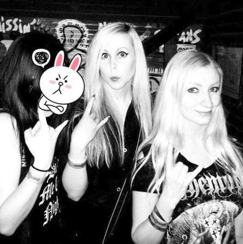 hetheria:  Angry bunny Livia, me, Lisa Photographing/interviewing the Behemoth/1349/Goatwhore metal 