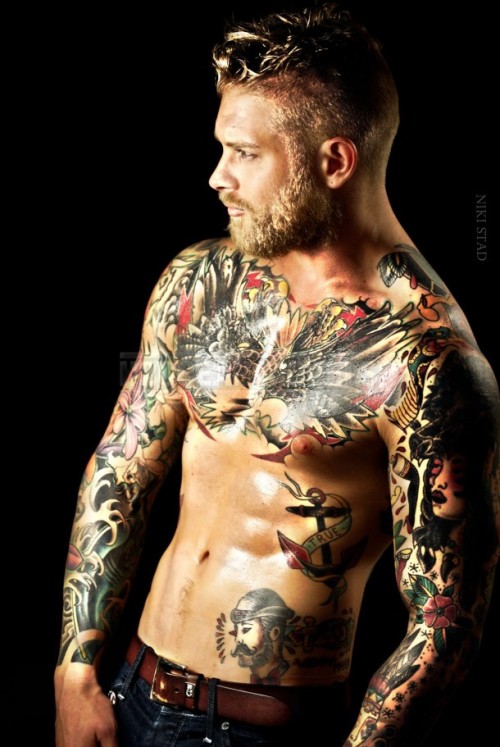 manly-brutes:  nix-lost-halo:  Josh Mario John   manly-brutes.tumblr.com  WOW his ink work is amazing - WOOF