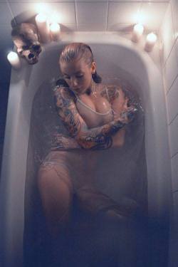 itsall1nk:  More Hot Tattoo Girls athttp://hot-tattoo-girls.blogspot.com