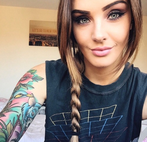 Awesome Tattoo Girls