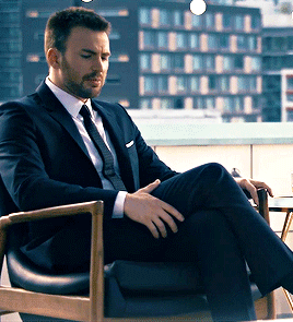 hoechlin:Win The Right Way | Chris Evans on Success | Chivas Regal