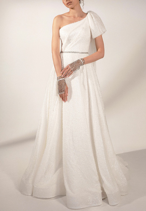 evermore-fashion:Rara Avis ‘Iskra’ Bridal Couture Collection