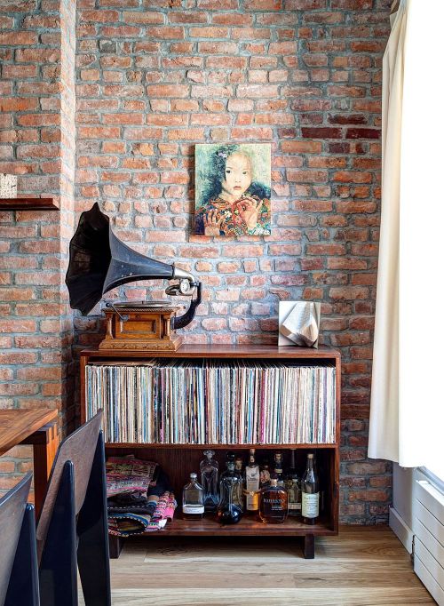 perceptinspire:  Decoist: 1890s Brooklyn Home with Brick Walls Gets a Modern Renovation 