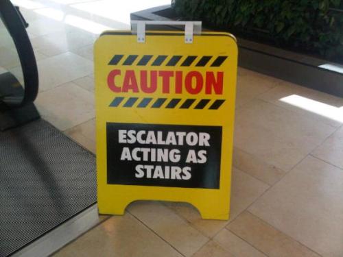 wwinterweb:Incredibly Pointless Signs (see 12 more)