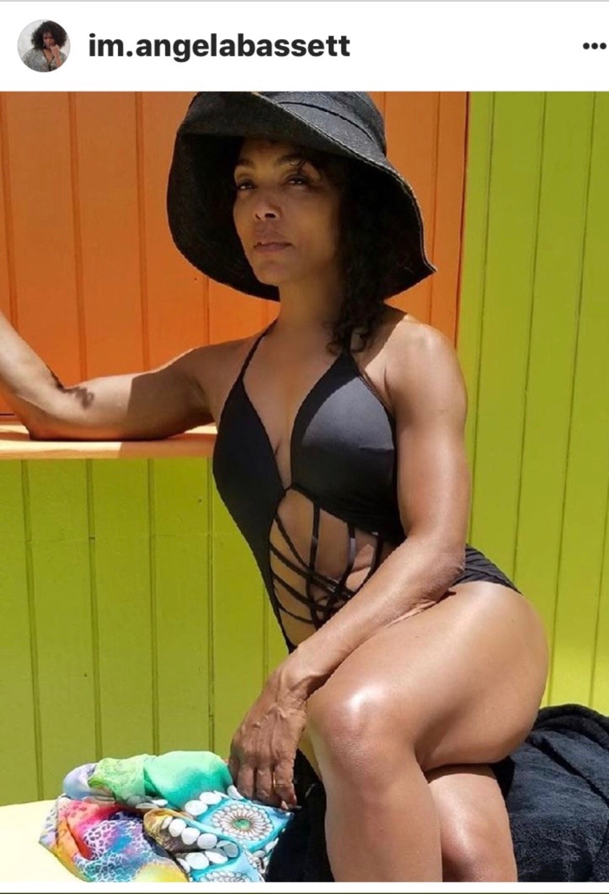 sbrown82: frontpagewoman: We are not worthy. You betta c’mon, Queen Angie!!!! #BlackDontCrack