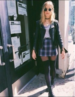 69-withjesus:  revolvingriots:  xxx  ✞ grunge inspired, alternative, and unusual fashion at ☯69-withjesus☯