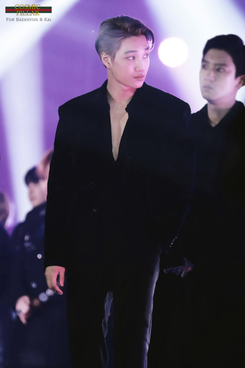 dailyexo:  Kai - 181225 2018 SBS Gayo Daejun Credit: Cosmic Pillar. (2018 SBS 가요대전)