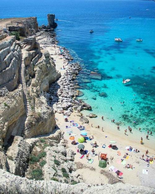 Santa Cesarea Terme, Salento @Regrann from @thiago.lopez - Algumas escadas te levam ao paraíso e ess