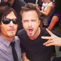 bigbaldhead:  Aaron paul #comicon  I can&rsquo;t with this photo! My two fave men! =]
