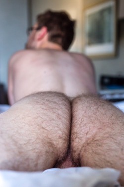 southerntattoedcub:@problematicgaze has one of the most beautifully furry butts ever.