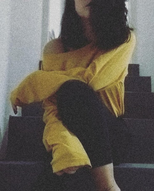 amarelo