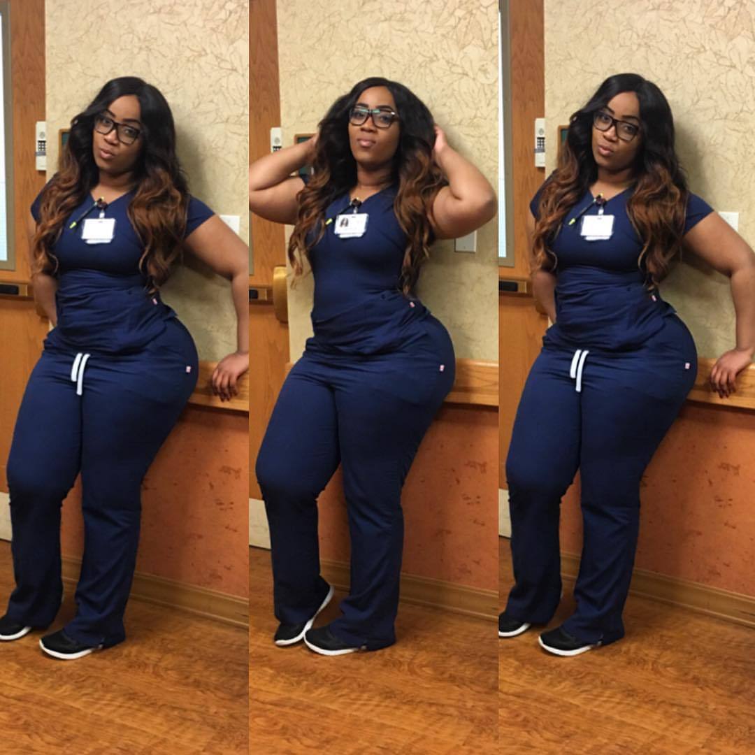 assaholix-ratedthickent:  BEAUTYLIKEME_ in her work attire😍  🇩 🇮 🇲 🇪