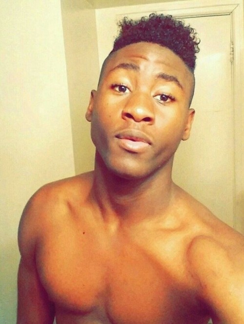 Sex ibaitboys:  This dark skin cutie have a nice pictures