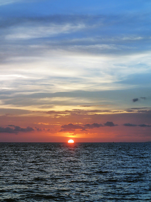 aperture24:  SunsetPuka Shell Beach, Boracay