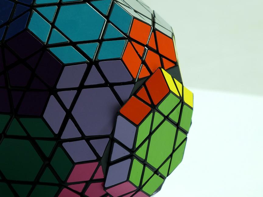 Геометрия 256. Кубик Рубика икосаэдр. Икосаэдр головоломка. Кубик Рубика Tuttminx. Icosahedron головоломка.