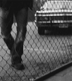 mostly-jensen:michaels-sword:How can you not have a thing for the way Dean climbs that fence..Hurrah