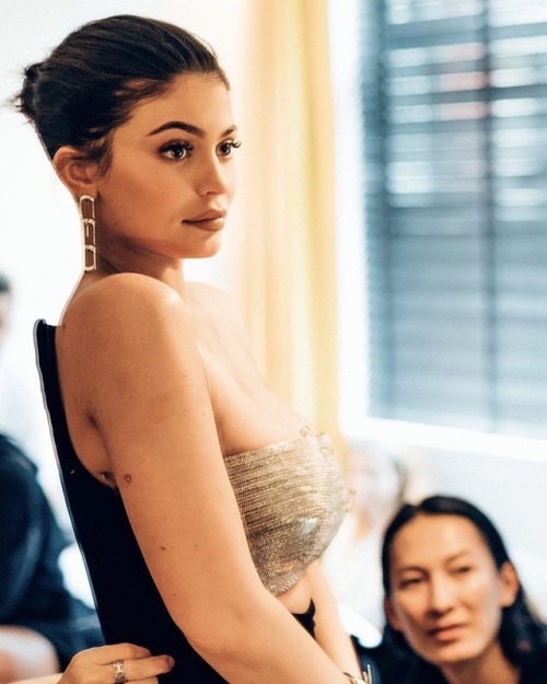 Getting ready for the Met Gala (Cole Kiburz)