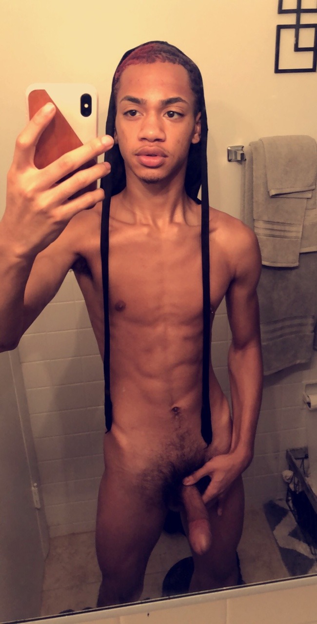 mixedboyheem:  mixedboyheem:  Morning session, Who wanna play with Heem 🤪🍇🤙🏽