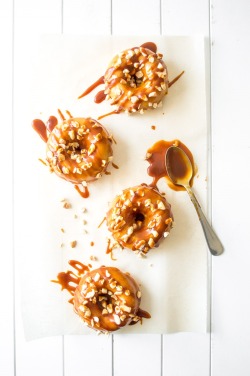 sweetoothgirl:    Whisky Caramel Donuts   