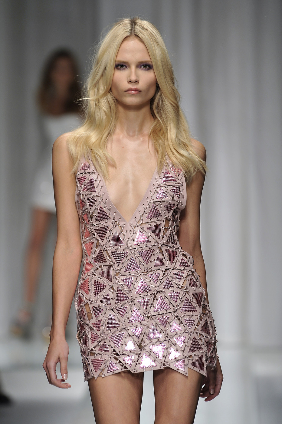 lelaid:  Natasha Poly at Versace, Spring/Summer 2010 