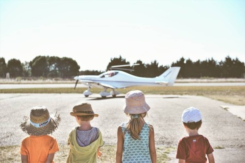 The early age of the #Beatles in admiration for what can fly and makes you dream ! #teamhat #childho