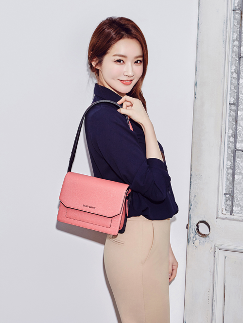 Kang Min Kyung (Davichi) - St.Scott London&rsquo;s 2016 S/S Muse Collection Pics