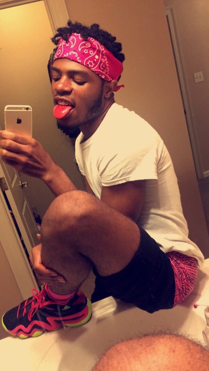 shadddd417:  shadddd417:  CAUTION the content you’re about to enjoy are EXTREMELY HOT 👅😈😋🔥  SNAPCHAT👉🏽 s_haddddd !! 😊