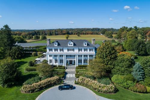 Stonewall Farm - Westchester, NY (for sale)Fun fact: the seller is the co-founder of Calvin Klein 