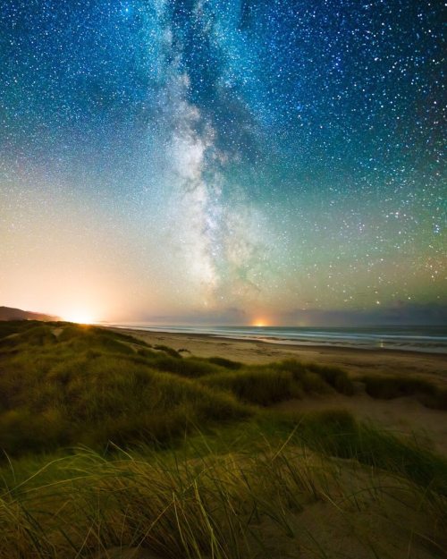 Porn photo space-pics:  Milky Way over the Oregon Sand