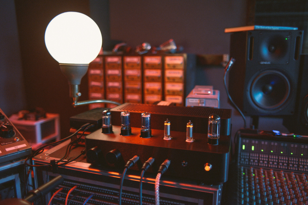studiosixamplifier:  Posted some awesome new pics of the #studiosixamp from a recording