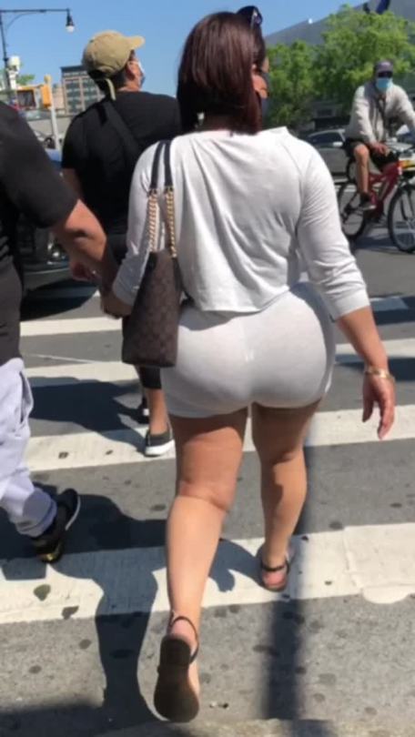 jhbootystrikesback:Big phat ass Latina ass cheeks stuffed in grey shorts. 2:00 min