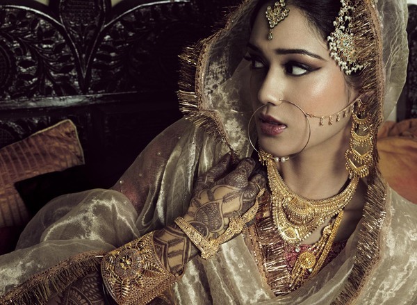 sirensongfashion:  Tanishq Wedding Collection NIKAH Print campaign for Tanishq brand