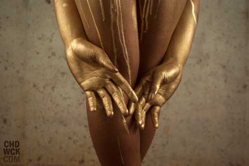 kenyetta-j-samuel:  Gold Paint Series With The Talented Chadwick! Love Him He Is Awesome.  #SupportBreastCancerAwarness