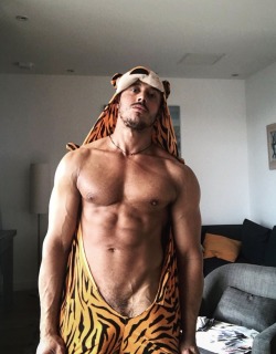 manlybeauty:  Diego Barros (Twitter: diegor_barros)  My husband 