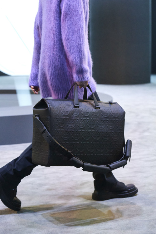 Trendy Bag for FW21 ‘COVID-19 effect’: Travel bag.- Luggage bag.Balmain, Courrège