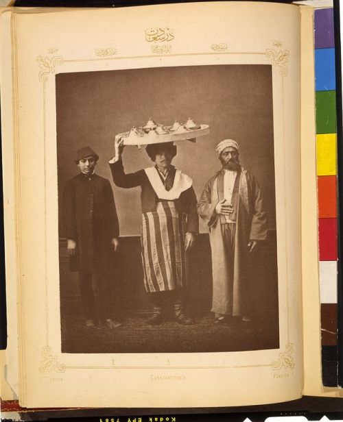 Studio portraits of models wearing traditional clothing from Ístanbul(Ottoman Empire, 1873):A cabman