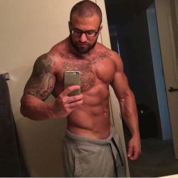 whitepapermuscle:  Brandon ‘Shredded’ Reynolds