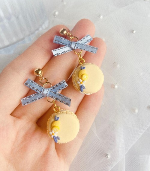 figdays:    Cute macaron earrings //  DISnDATJewelry