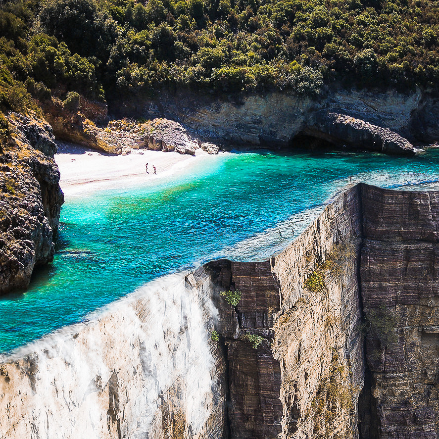 itscolossal:  Photo Collages by Justin Peters