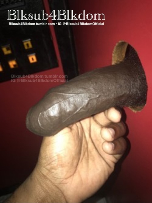 spoilkid95:  blksub4blkdom:  Deepthroatbrooklyn.tumblr.com  Caribbean bwoy looking to get fucked #Caribbeanbottom #Caribbeanbwoy #BlackDaddy 