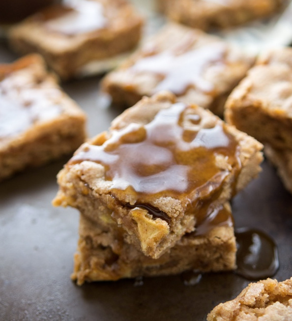 fullcravings:  Caramel Apple Toffee Blondies